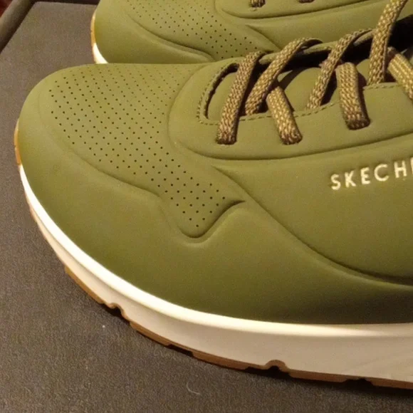 Skechers Street Faux Leather Sneakers Size 11 Brand New - Picture 5 of 9